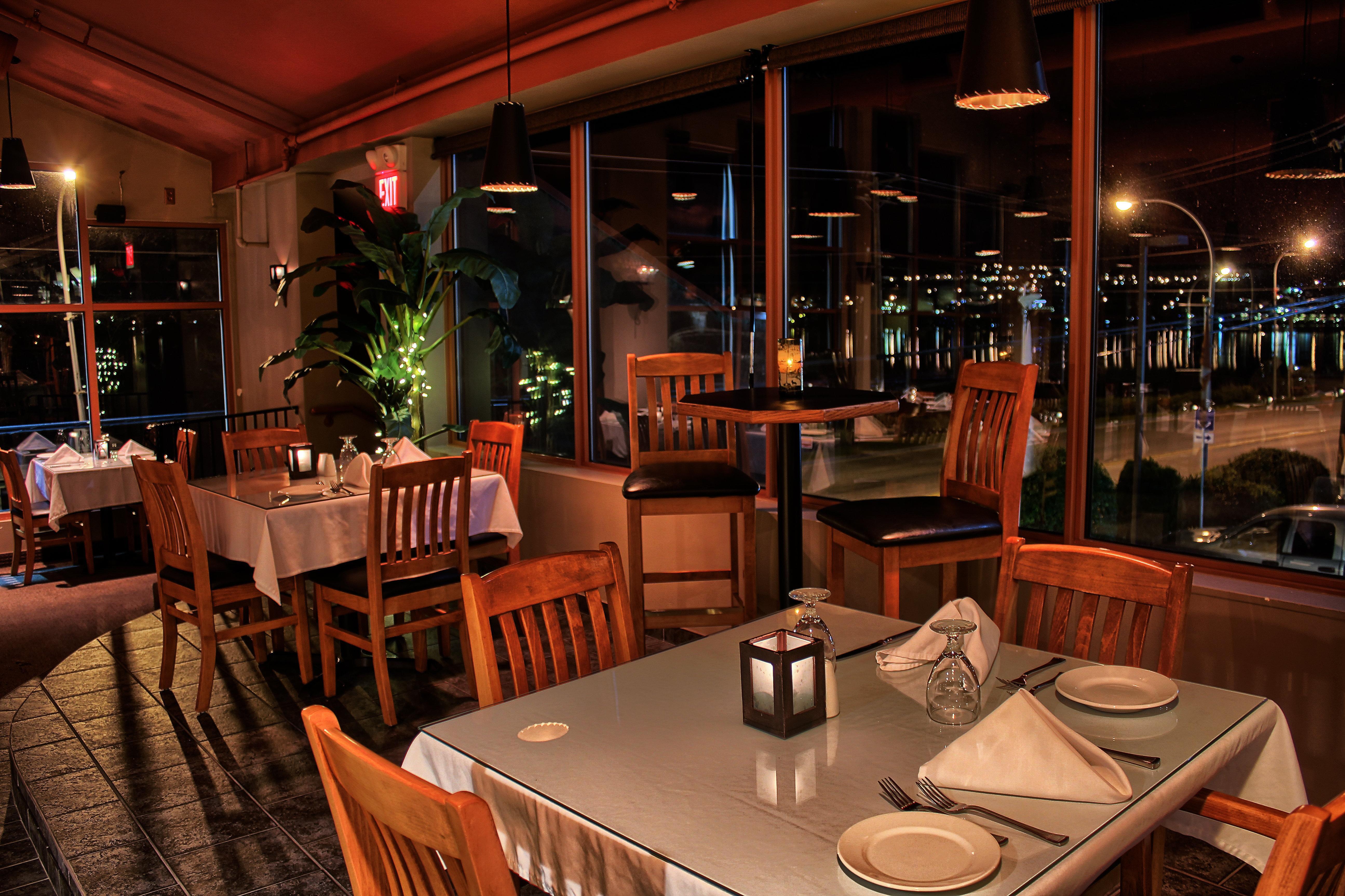 Holiday Inn Hotel & Suites Osoyoos By Ihg Exterior foto