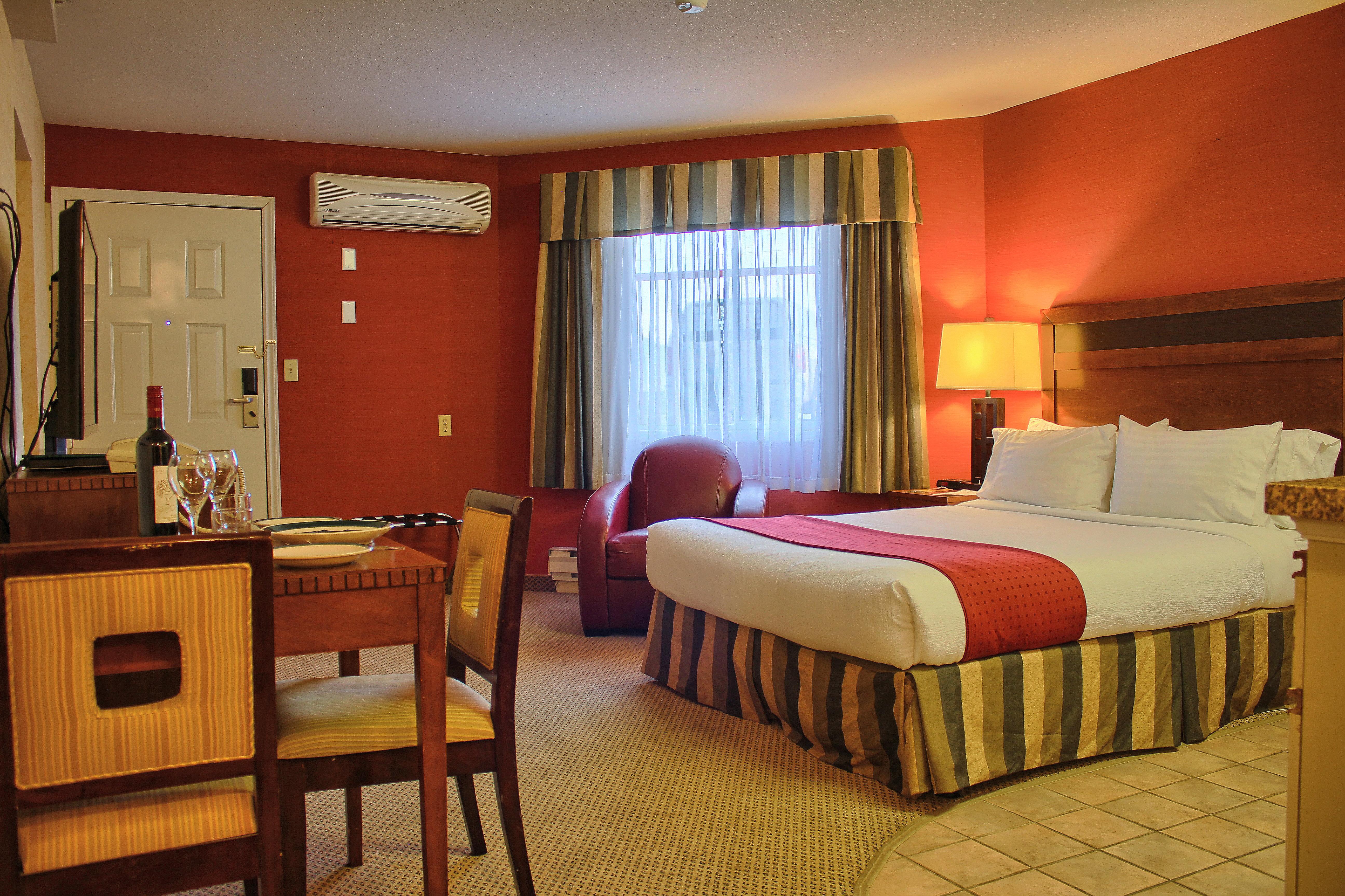 Holiday Inn Hotel & Suites Osoyoos By Ihg Exterior foto